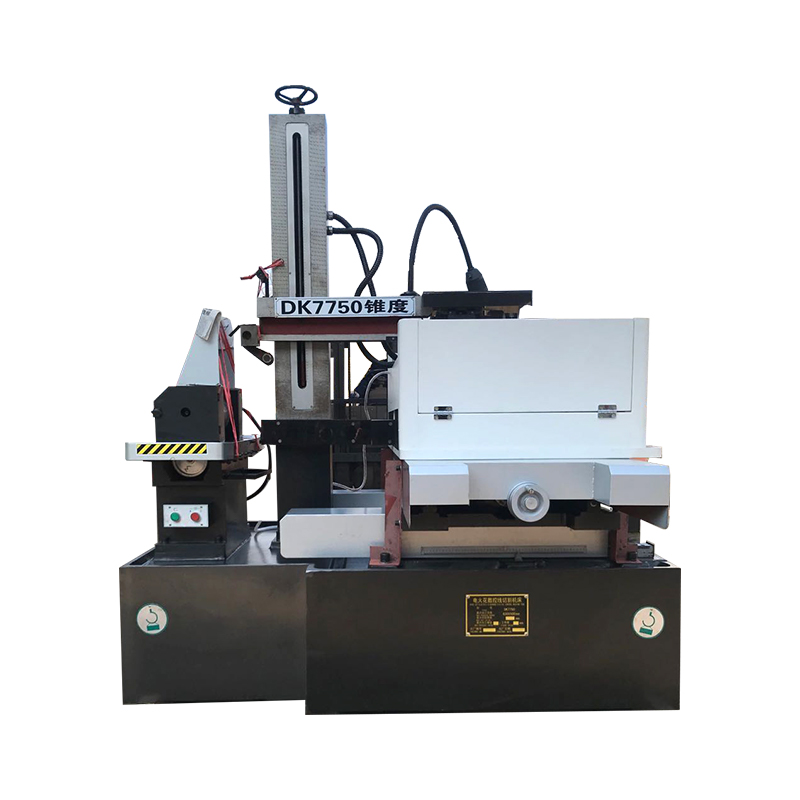 DK7750 ± 30 ° AZ Büyük Konik Bakımsız CNC EDM Yüksek Hızlı Tel Kesme Makinesi