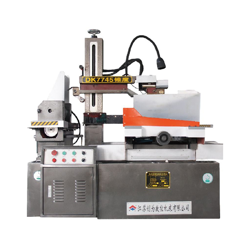 DK7745 ± 15 ° AZ Bakımsız CNC EDM Yüksek Hızlı Tel Kesme Makinesi