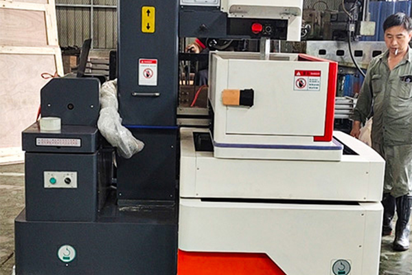 Jiangsu Chuangwei CNC Takım Tezgahı Co., Ltd.