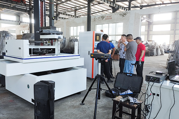 Jiangsu Chuangwei CNC Takım Tezgahı Co., Ltd.
